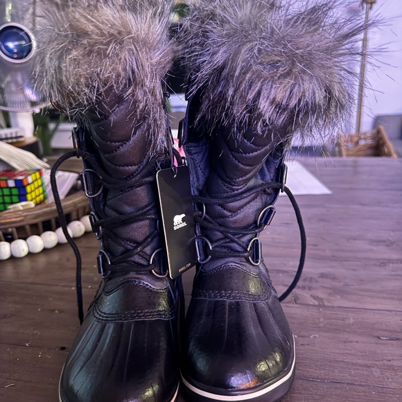 SOREL|insulated waterproof Boots - Picture 3 of 5